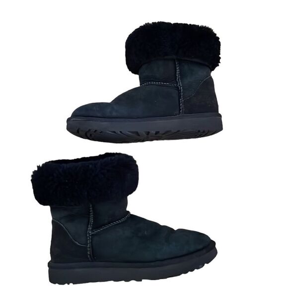UGG ~ Women’s Classic~ Shearling Black Suede Sheepskin Fur~1016223~size 6 - Picture 12 of 12